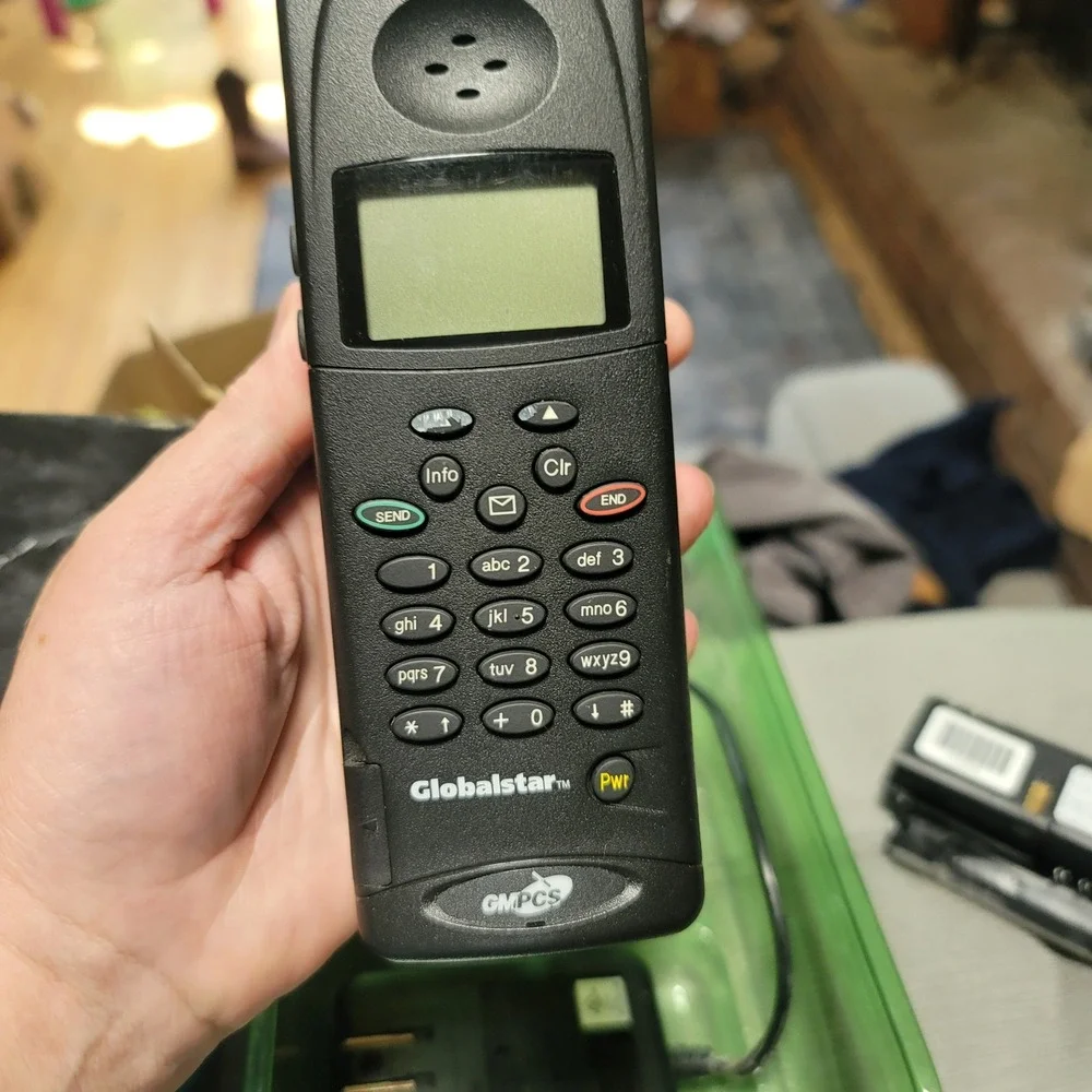 Globalstar GSP-1600 Tri-Mode Satellite Phone Black with Battery‎ and Charger